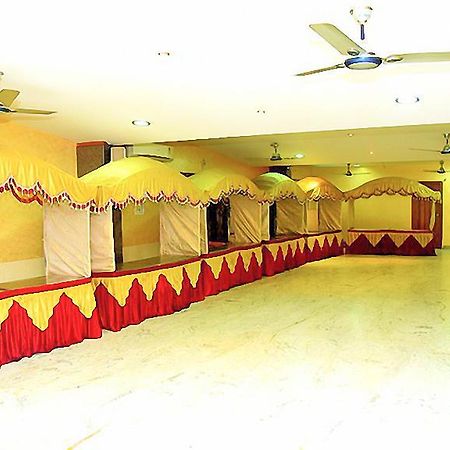 Sindhu Towers Otel Vellore Dış mekan fotoğraf