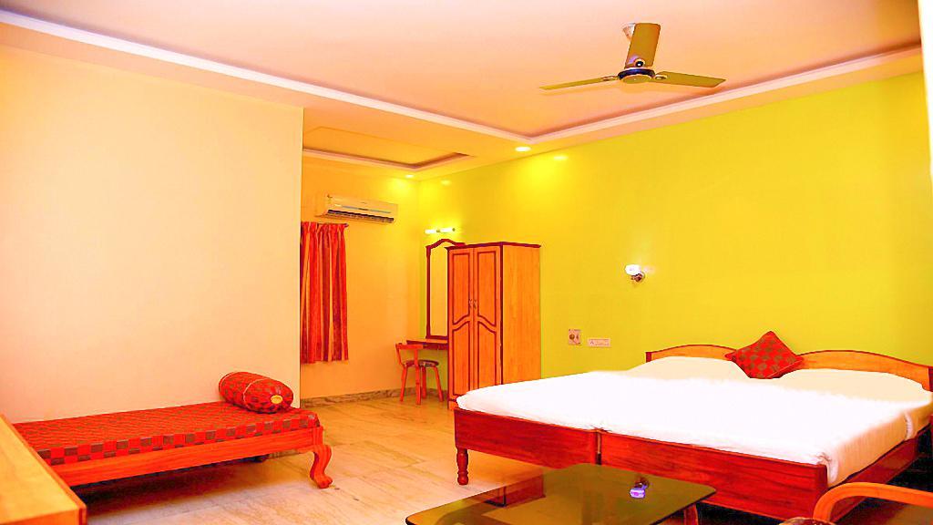 Sindhu Towers Otel Vellore Dış mekan fotoğraf