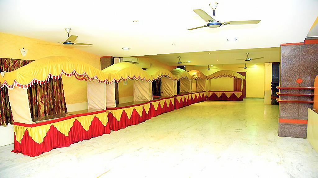 Sindhu Towers Otel Vellore Dış mekan fotoğraf